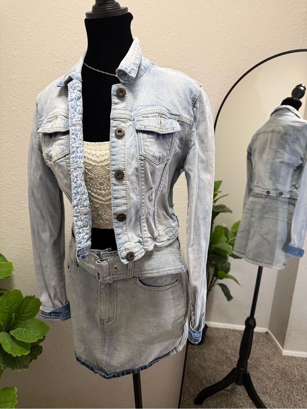 Light Blue Cropped Denim Jacket